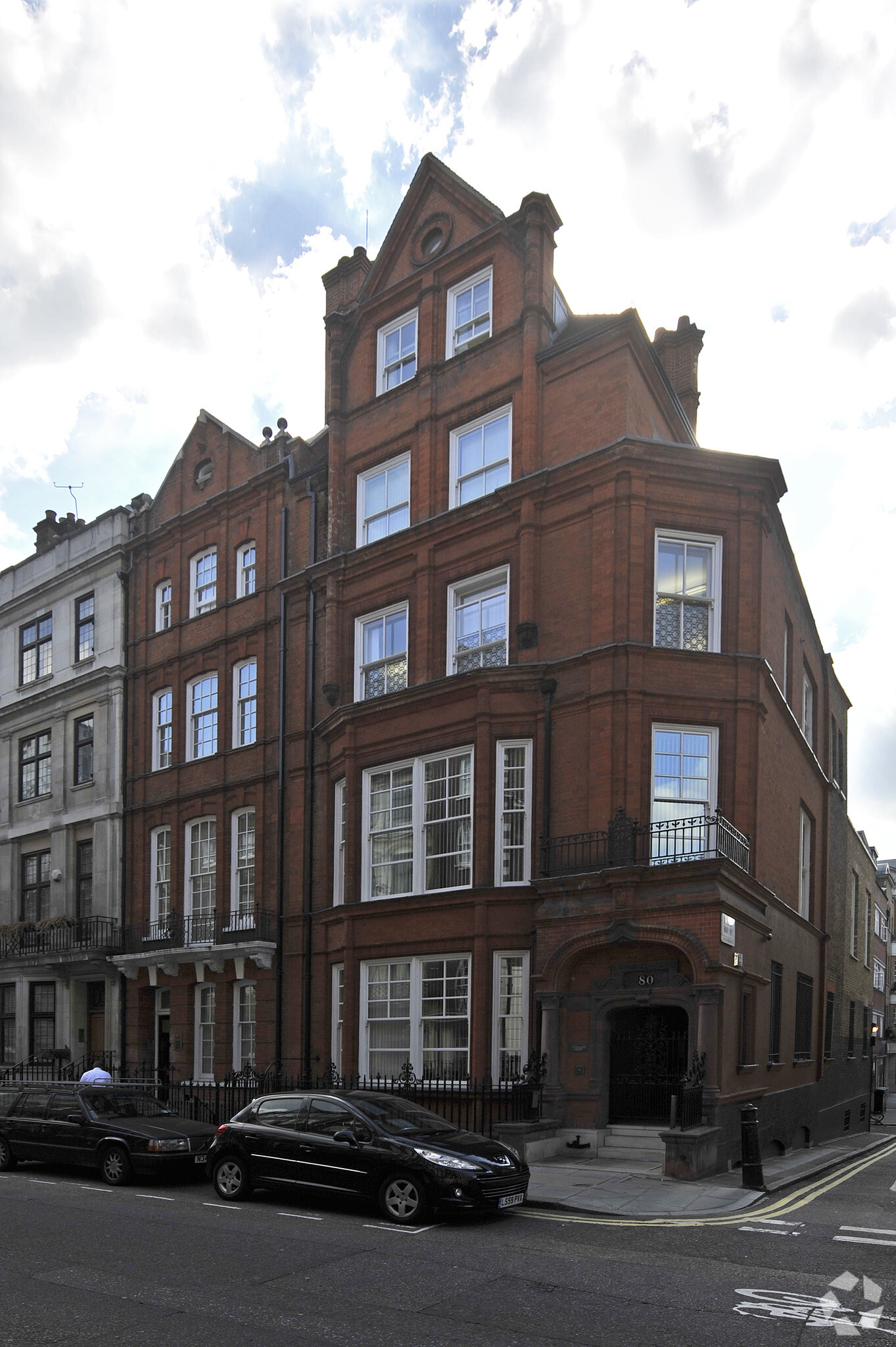 80-81 Wimpole St, London for sale Primary Photo- Image 1 of 1