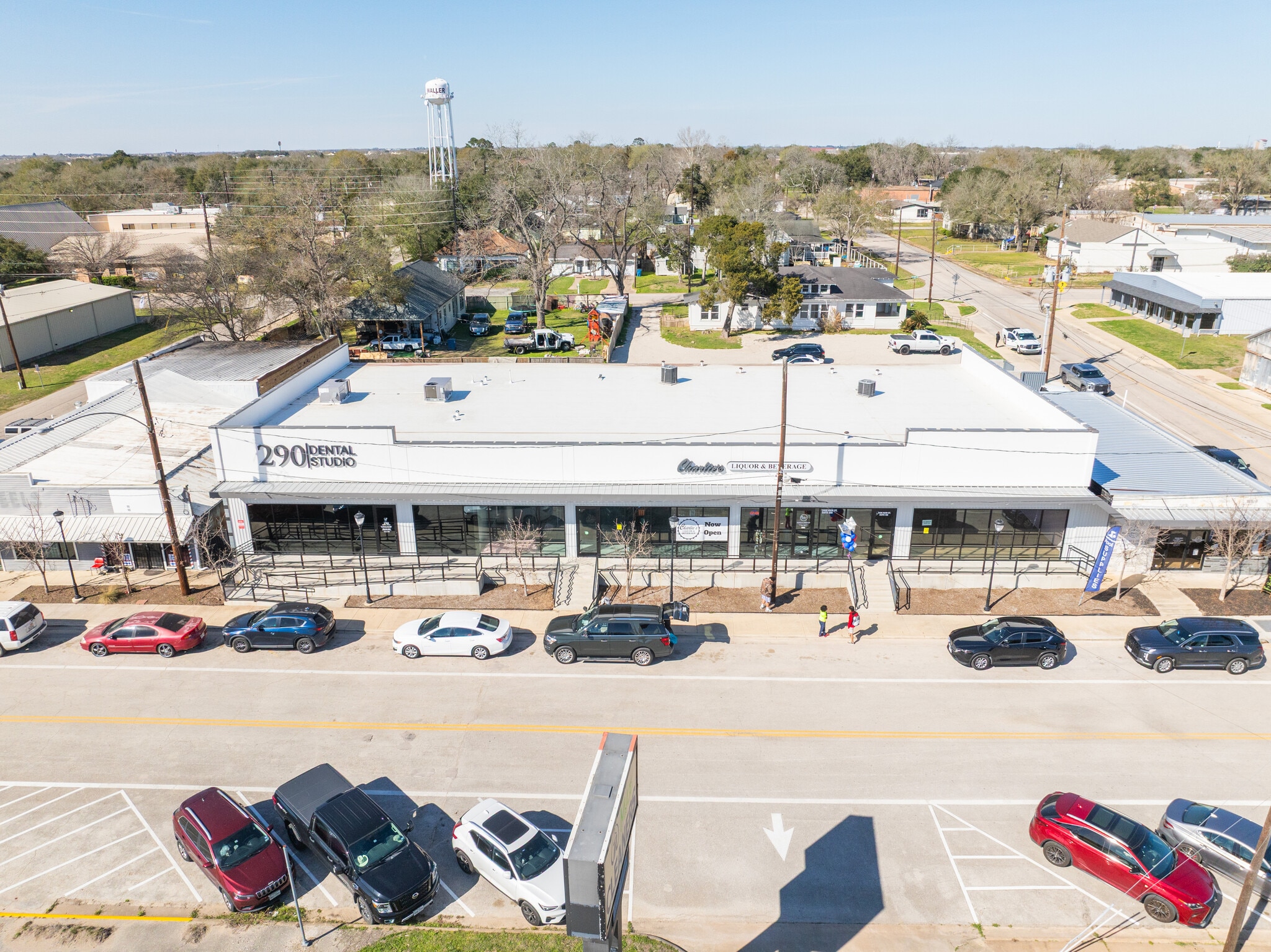 2406 Main St, Waller, TX for lease Primary Photo- Image 1 of 10