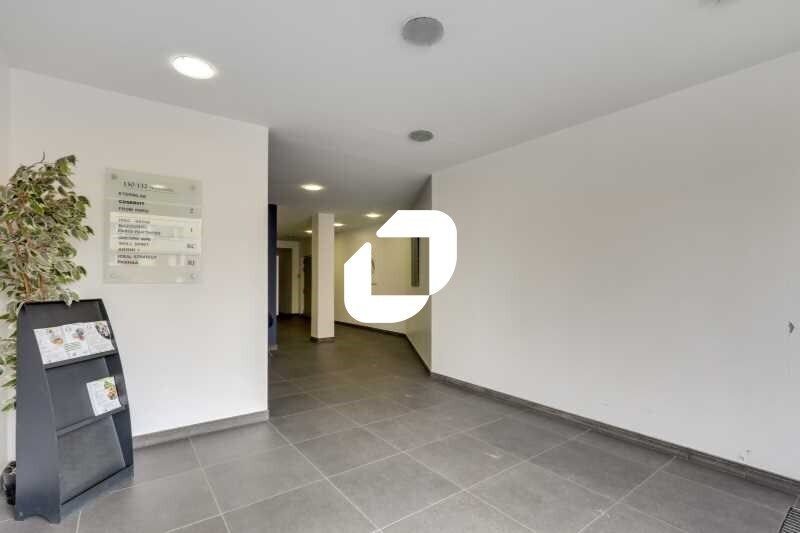 Bureau dans Courbevoie à louer - Hall d’entrée - Image 3 de 12