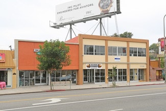 Plus de détails pour 21144-21146 Ventura Blvd, Woodland Hills, CA - Commerce de détail à louer