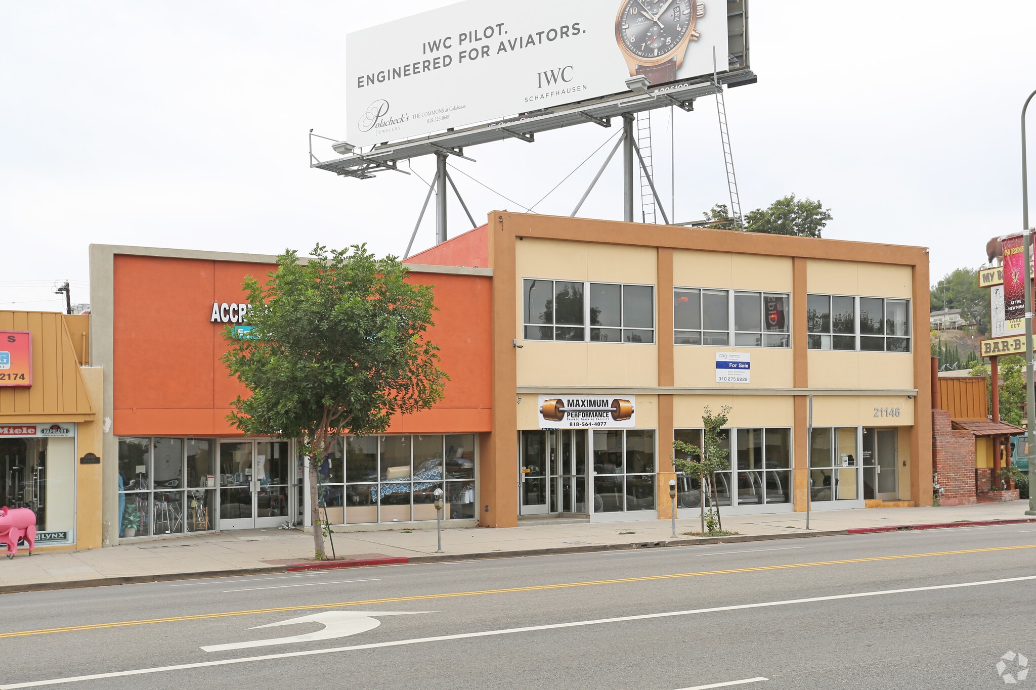 21144-21146 Ventura Blvd, Woodland Hills, CA for lease Primary Photo- Image 1 of 5