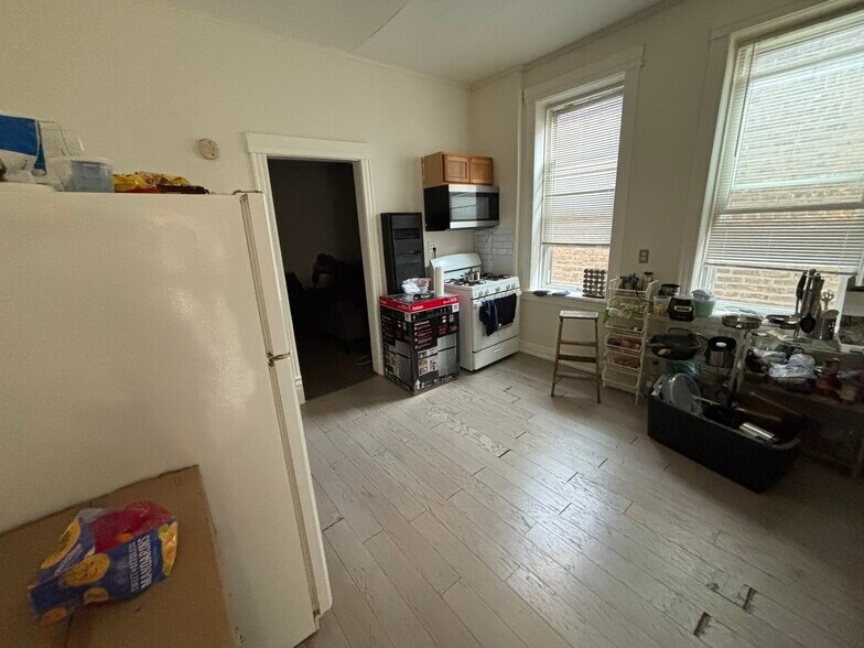 2338 S Kedzie Ave, Chicago, IL à vendre - Photo du bâtiment - Image 2 de 5