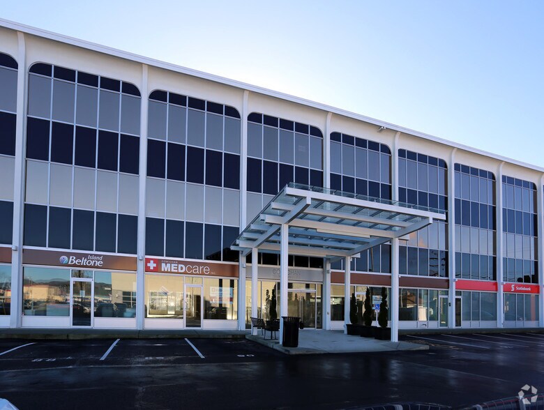 435 Trunk Rd, Duncan, BC à louer - Photo du bâtiment - Image 2 de 4