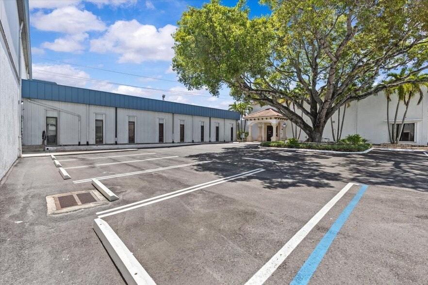 1500 NW High Ridge Rd, Boynton Beach, FL for sale - Building Photo - Image 2 of 9