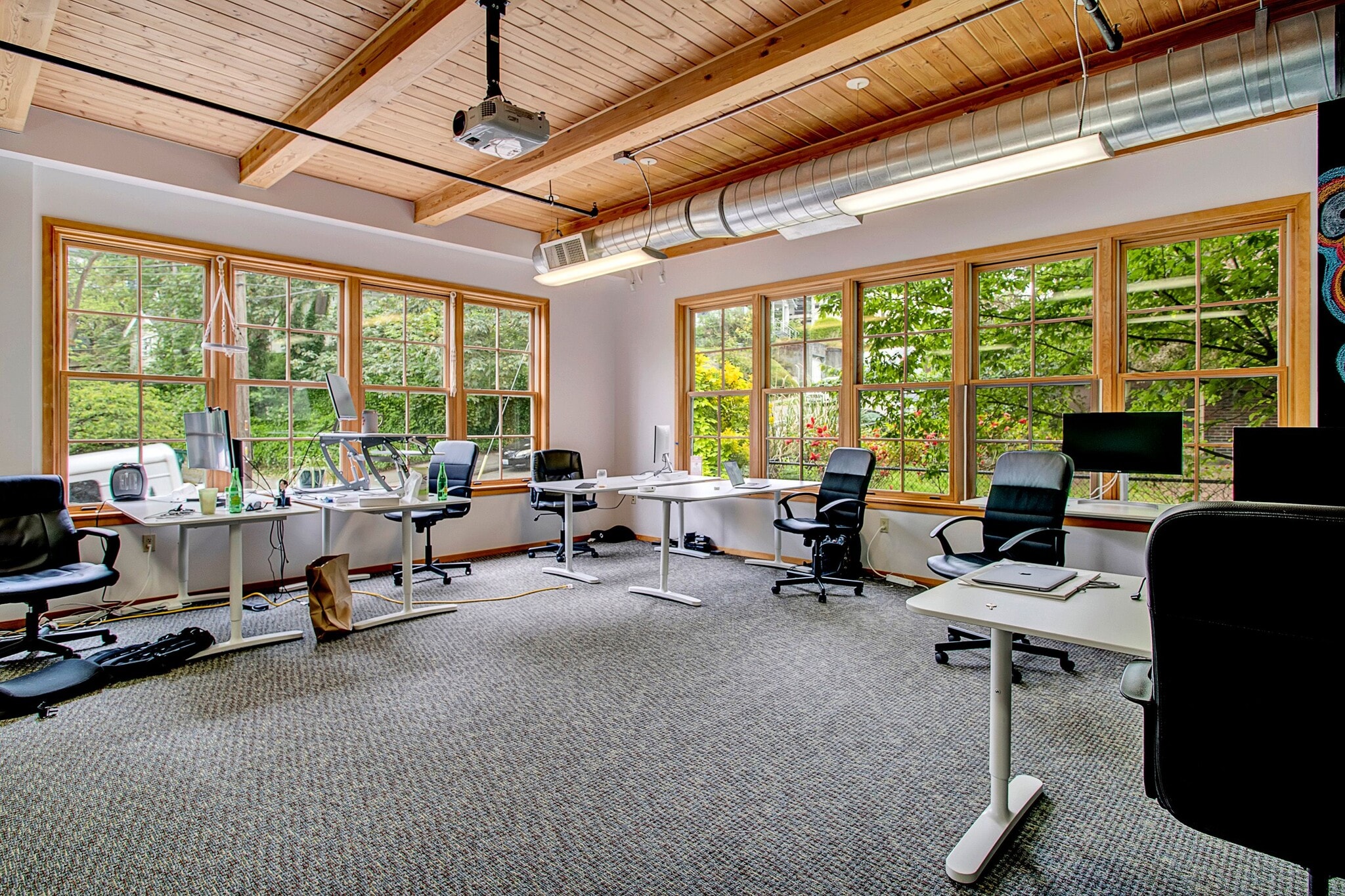 701 N 36th St, Seattle, WA à louer Photo du bâtiment- Image 1 de 3