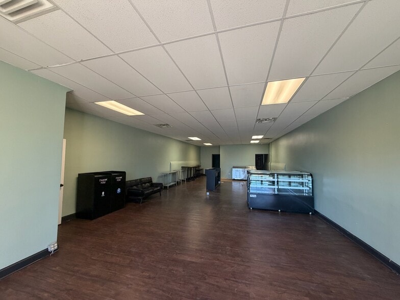 16 E Washington Ave, Washington, NJ for lease - Building Photo - Image 3 of 7