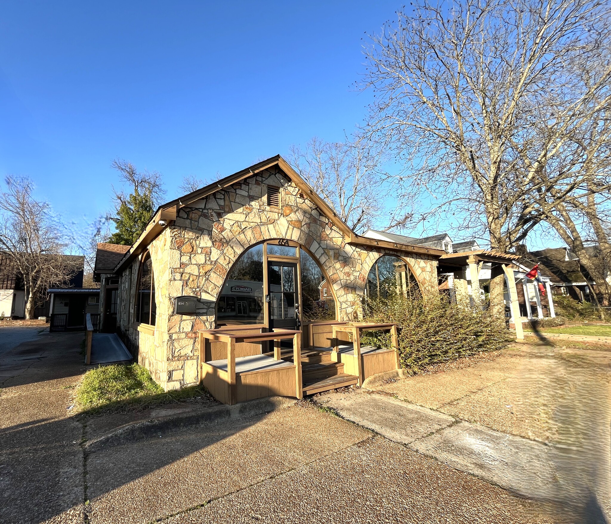 654 W Main St, Tupelo, MS for lease Primary Photo- Image 1 of 16