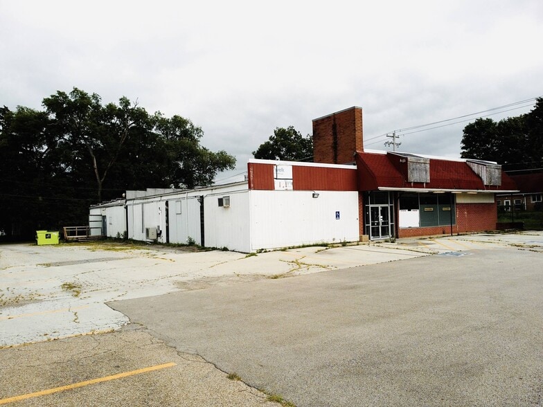 200 S East St, Le Roy, IL for sale - Building Photo - Image 2 of 4