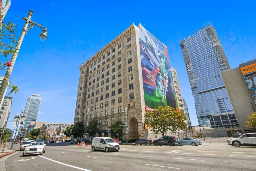 710-714 W Olympic Blvd, Los Angeles, CA à louer - Photo du bâtiment - Image 2 de 10