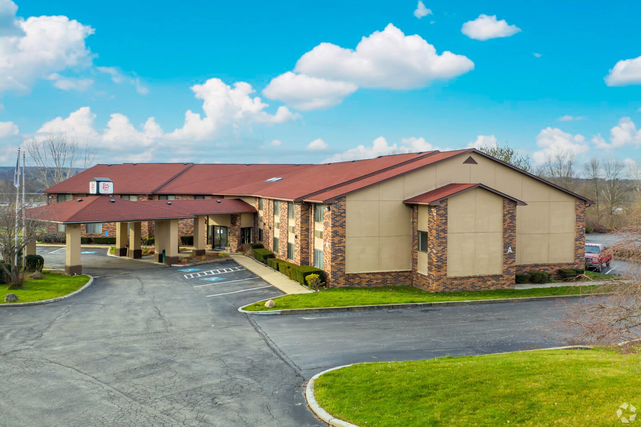 2700 Wilson Rd, Hermitage, PA for sale Primary Photo- Image 1 of 29