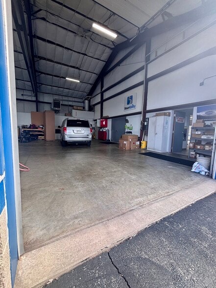 844 Ontario Rd, Green Bay, WI for sale - Building Photo - Image 2 of 8