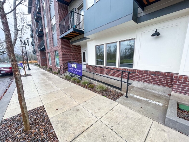 107 C Street, Independence, OR à louer - Photo du bâtiment - Image 3 de 49