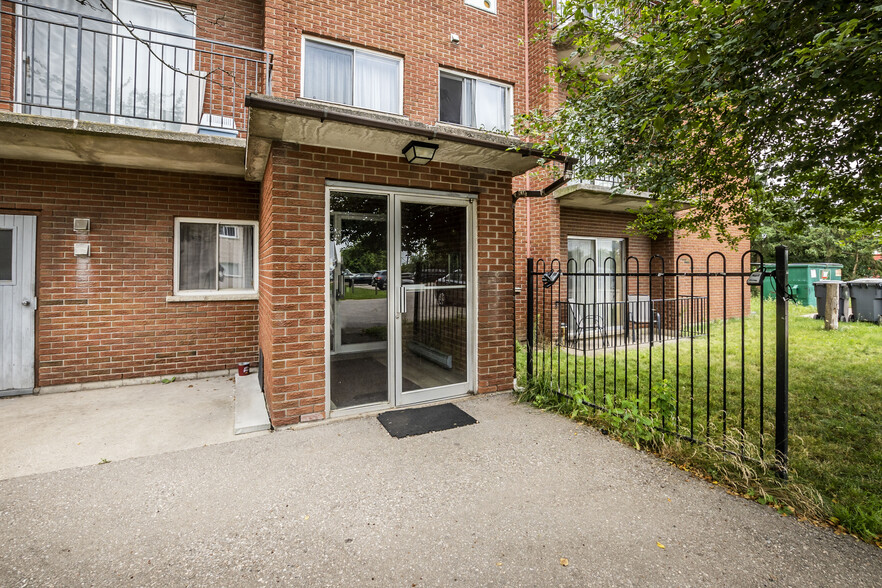 267 Traynor Ave, Kitchener, ON à vendre - Photo du bâtiment - Image 3 de 17