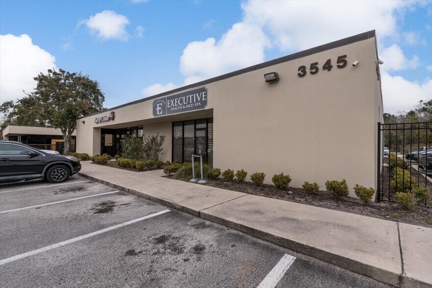 3545 St Johns Bluff Rd S, Jacksonville, FL for sale - Building Photo - Image 2 of 34
