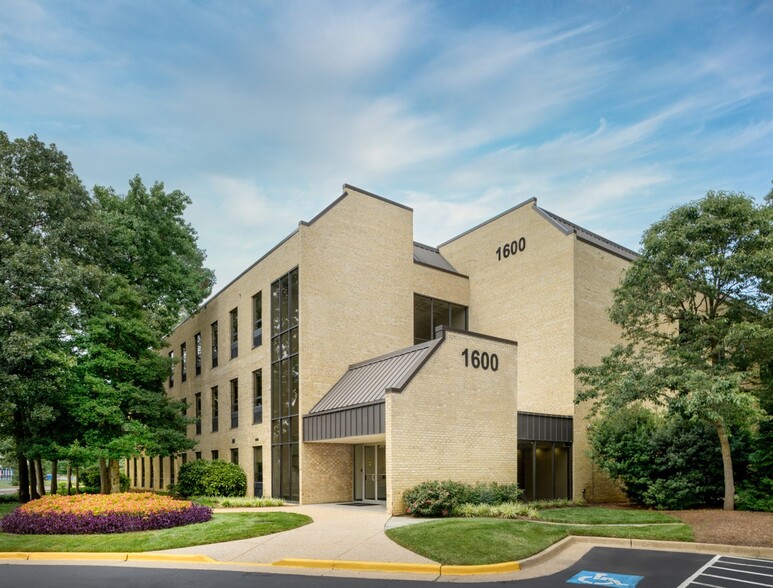 1600 N Beauregard St, Alexandria, VA for sale - Primary Photo - Image 1 of 1