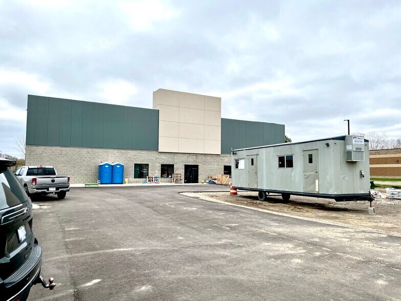 5775 Enterprise -1, Lansing, MI for sale - Building Photo - Image 2 of 20