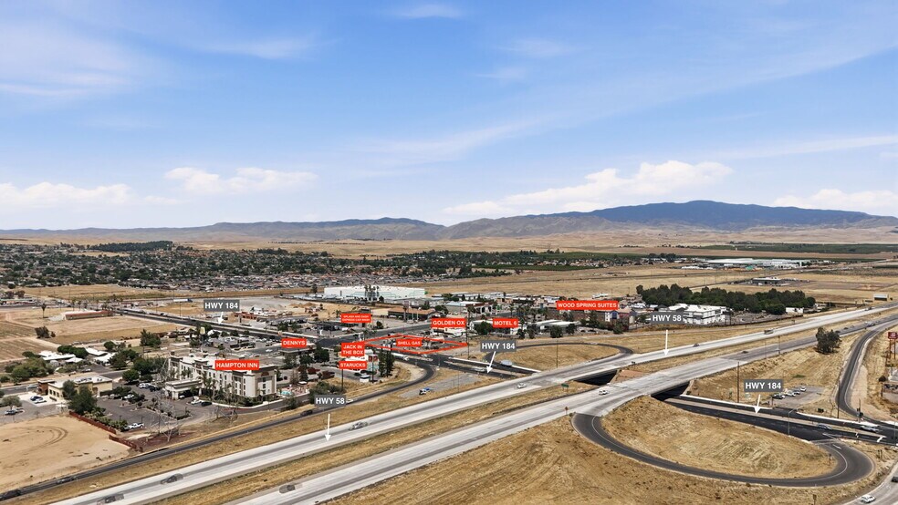 8101 E Brundage Ln, Bakersfield, CA à vendre - Photo du bâtiment - Image 3 de 17