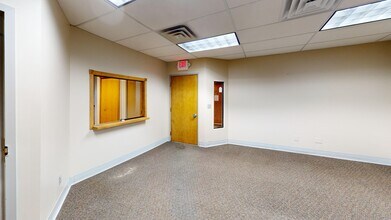 1225 W Grand River Ave, Howell, MI for lease Interior Photo- Image 1 of 15