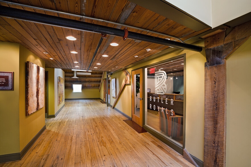 140 Virginia St, Richmond, VA for sale - Interior Photo - Image 2 of 11