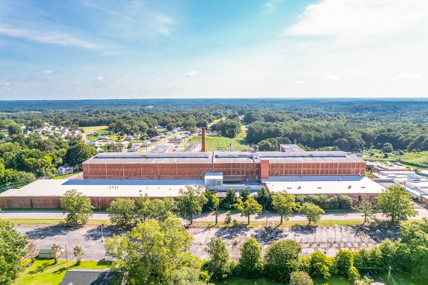 129 Monarch Hwy, Union, SC à louer - Photo du bâtiment - Image 1 de 9