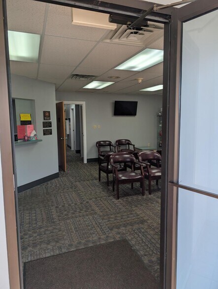 7405 Brandt Pike, Huber Heights, OH à vendre - Photo du bâtiment - Image 3 de 30