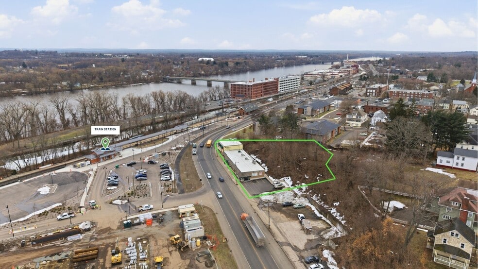246-250 Main St, Windsor Locks, CT à vendre - Photo du bâtiment - Image 3 de 9