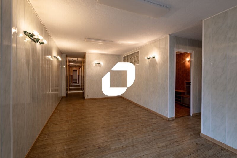 Office in Palaiseau for lease - Interior Photo - Image 3 of 12