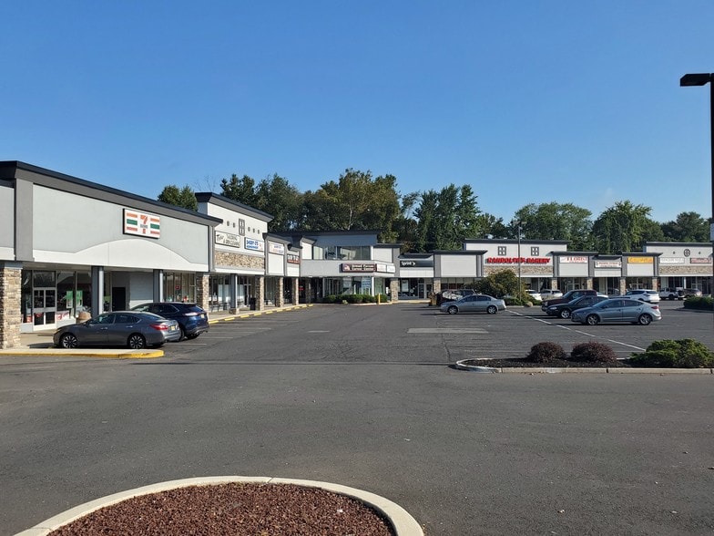 300 E Greentree Rd, Marlton, NJ à louer - Photo du bâtiment - Image 1 de 3