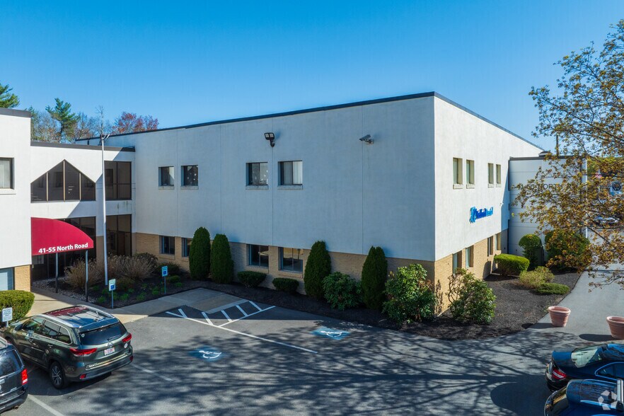 41-55 North Rd, Bedford, MA à louer - Photo du bâtiment - Image 3 de 5