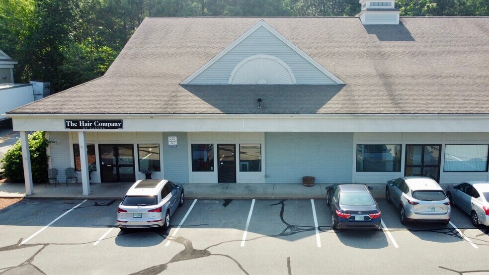 383-385 E Dunstable Rd, Nashua, NH à louer - Photo du bâtiment - Image 2 de 4