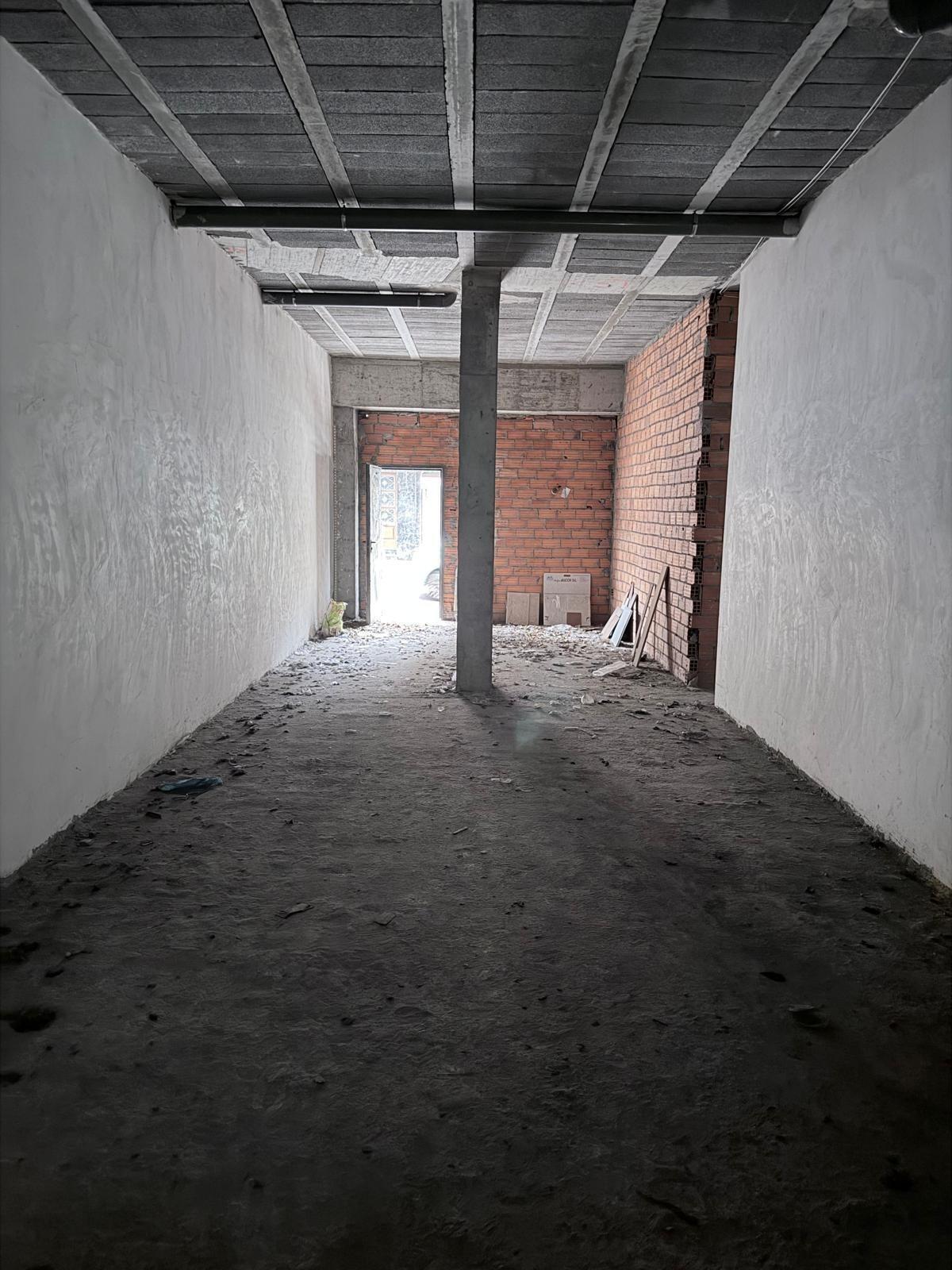 Retail in Vigo, Pontevedra for sale Interior Photo- Image 1 of 9