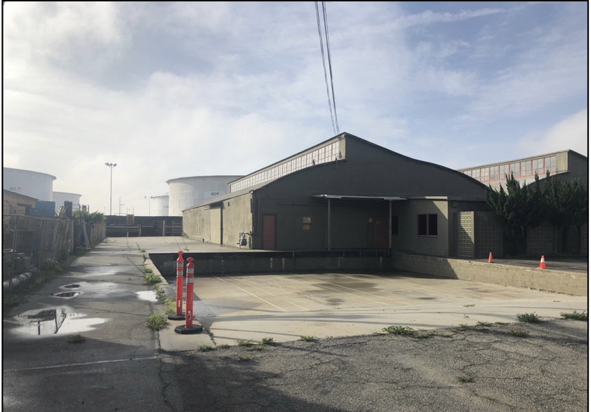 2300 E Curry St, Long Beach, CA for lease - Building Photo - Image 2 of 14