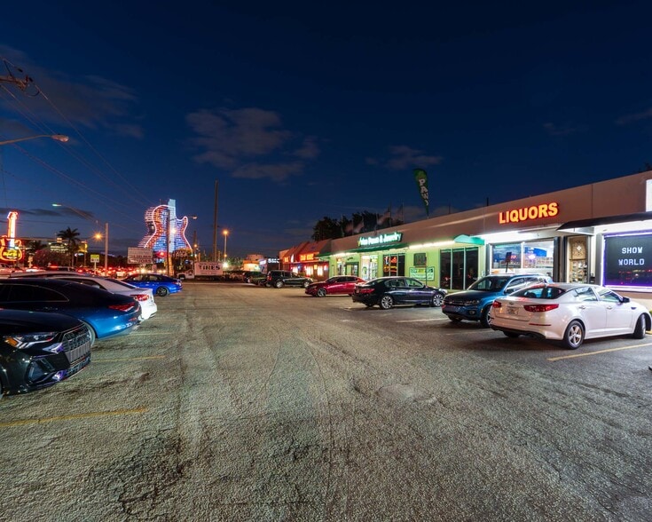 4217 N State Road 7, Hollywood, FL for lease - Building Photo - Image 2 of 4