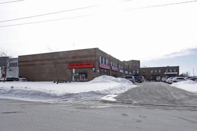 More details for 355 Harry Walker Pky N, Newmarket, ON - Office for Lease
