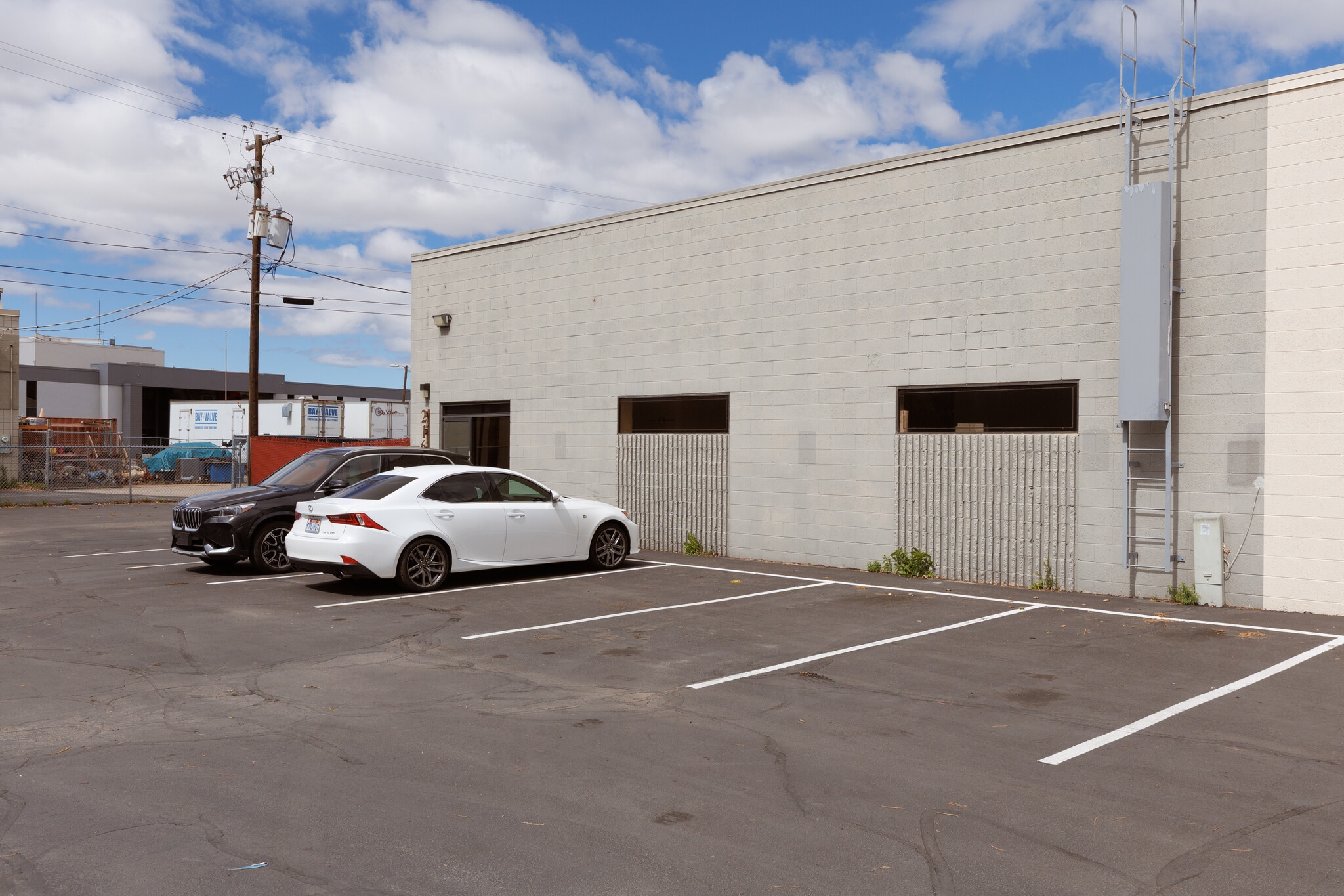 2160 W 2300 S, West Valley City, UT à louer Photo du bâtiment- Image 1 de 13