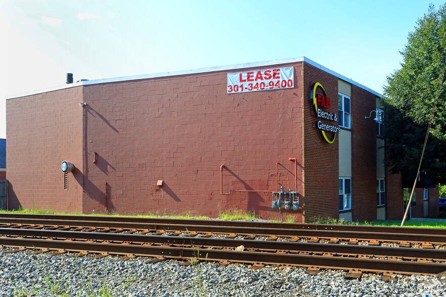 dans à vendre - Photo du bâtiment - Image 2 de 7