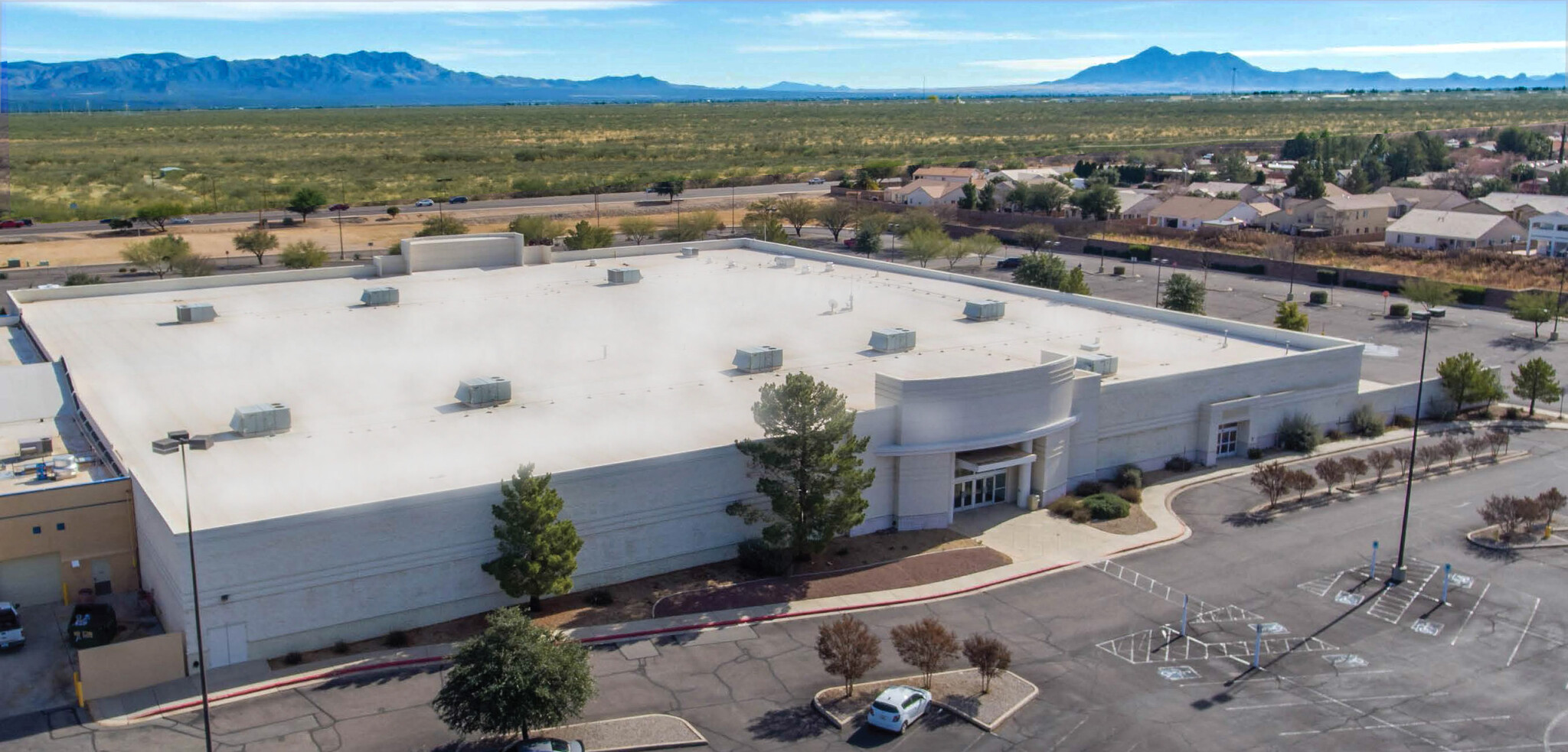 2250 El Mercado Loop, Sierra Vista, AZ for lease Building Photo- Image 1 of 2