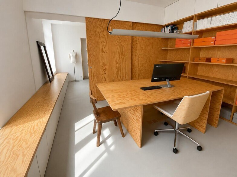 38 Rue Marguerite De Rochechouart, Paris à louer - Photo du bâtiment - Image 2 de 6