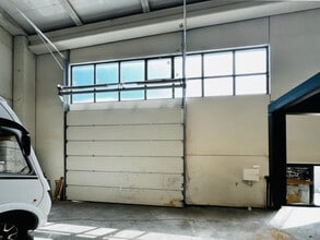Industrial in Santa Oliva, Tarragona for lease Interior Photo- Image 1 of 2