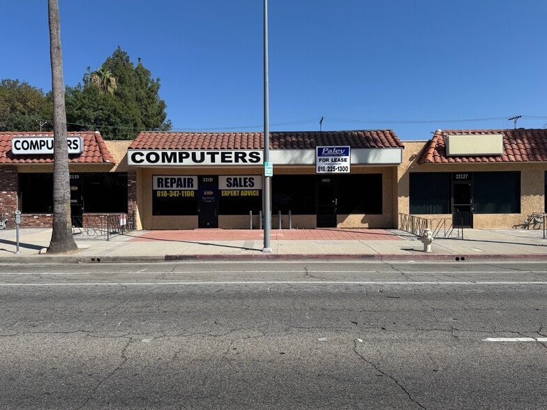 22129-22131 Sherman Way, Canoga Park, CA à louer - Photo du bâtiment - Image 1 de 5