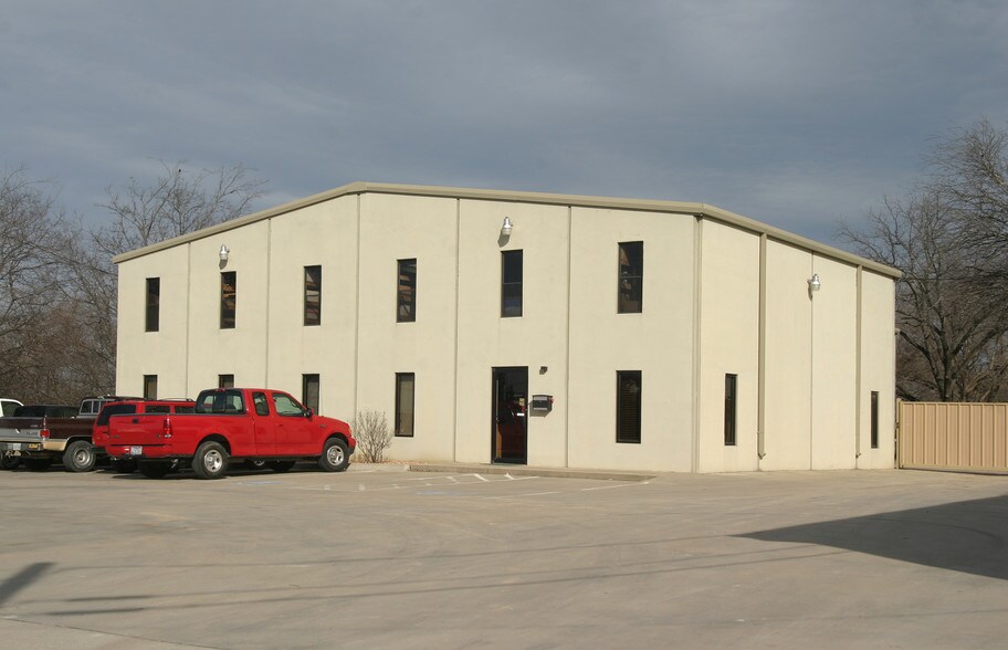 4207 Broadway Ave, Haltom City, TX à vendre - Photo du bâtiment - Image 2 de 6