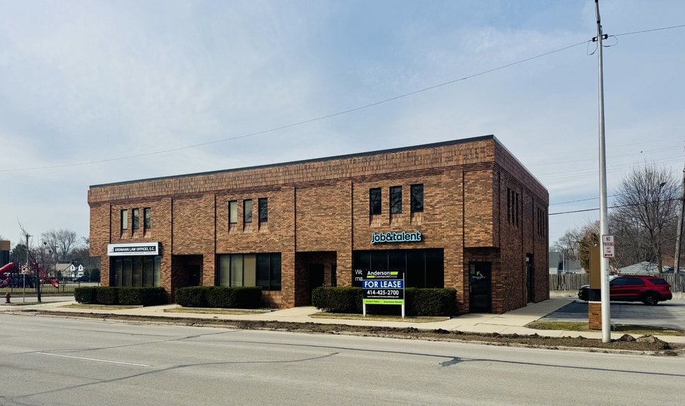 1025 S 108th St, Milwaukee, WI for lease - Building Photo - Image 1 of 2