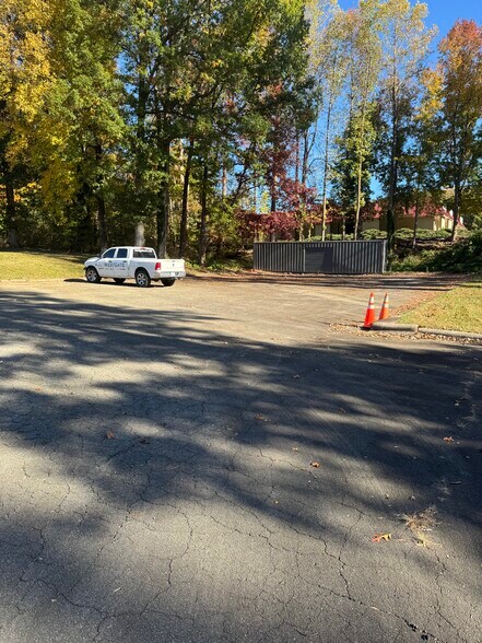 8609 Jersey Ct, Raleigh, NC à louer - Photo du bâtiment - Image 3 de 7