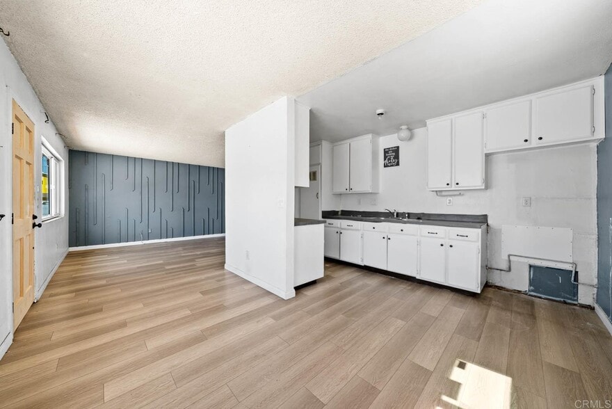 1877 Donax Ave, San Diego, CA for sale - Building Photo - Image 2 of 8