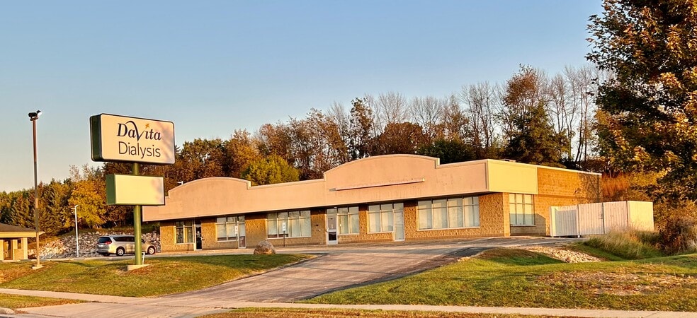 928-932 Furman Dr, Waupaca, WI à louer - Photo du bâtiment - Image 2 de 3