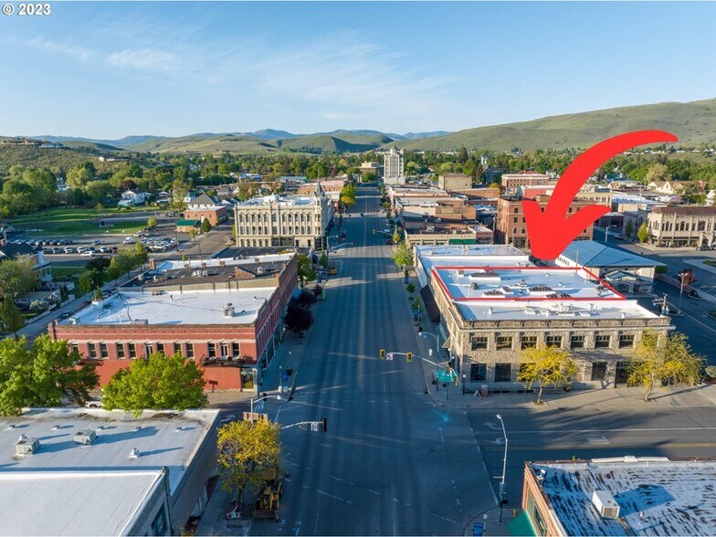 2021 Main St, Baker City, OR à vendre - Photo du bâtiment - Image 3 de 6
