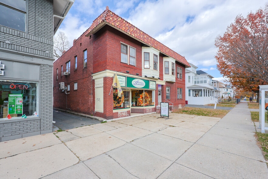 760 Sumner Ave, Springfield, MA for sale - Building Photo - Image 2 of 10