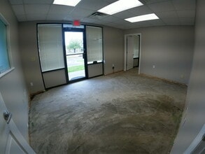 1530 Kingsley Ave, Orange Park, FL for lease Interior Photo- Image 1 of 22