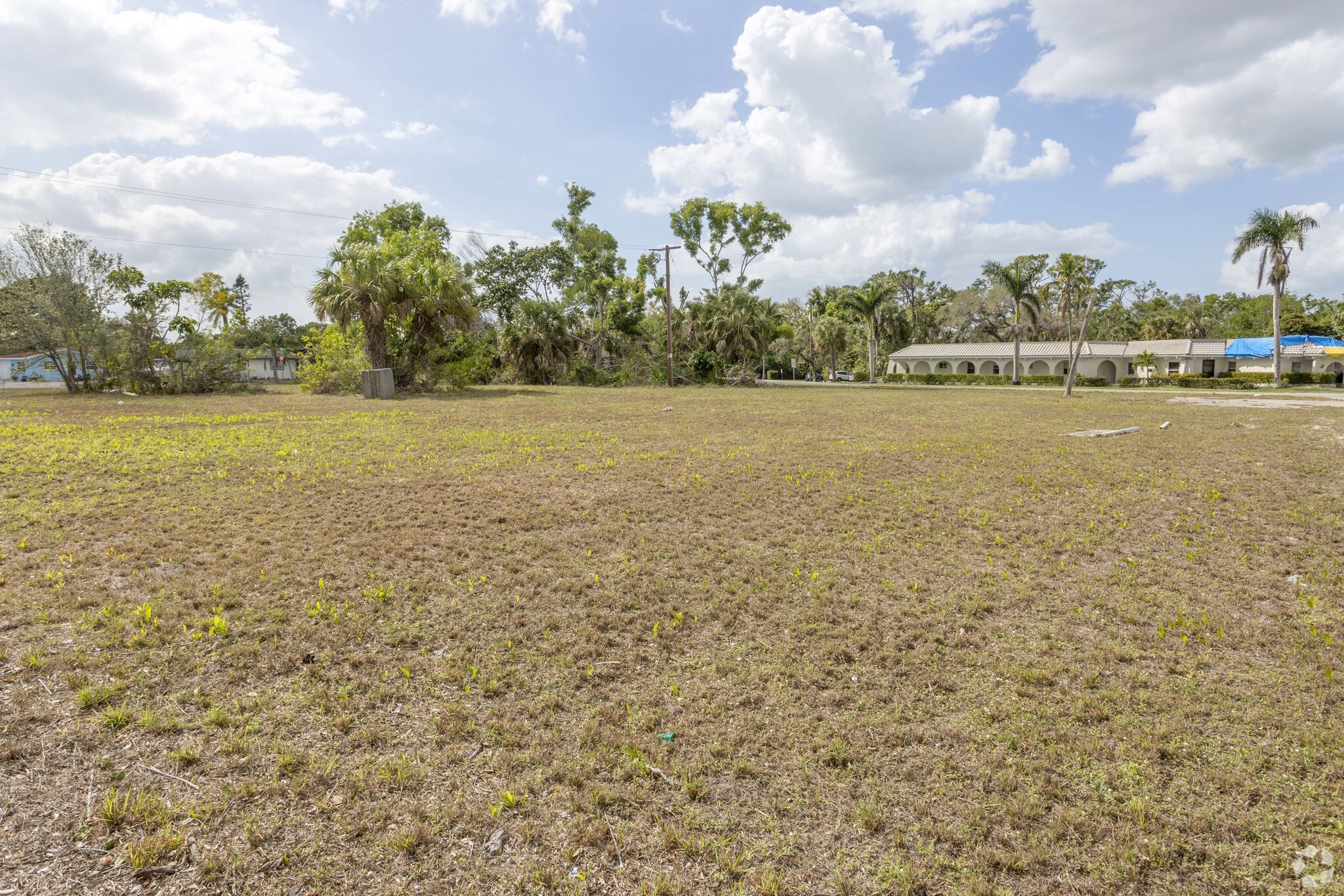 3554 Tamiami Trl E, Naples, FL à vendre Photo principale- Image 1 de 1