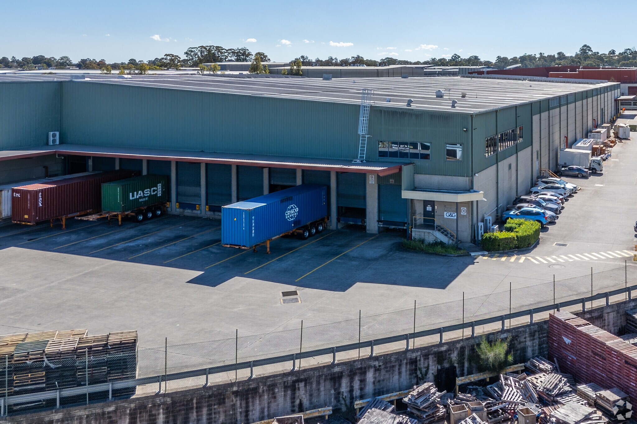 2-4 Harvey Road, Kings Park for lease Primary Photo- Image 1 of 6